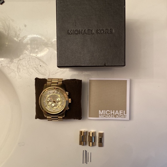 Michael Kors Watch - Picture 4 of 6